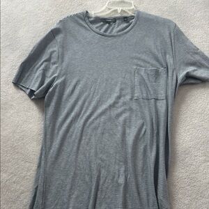 Vince Men's Black and White Striped Tee